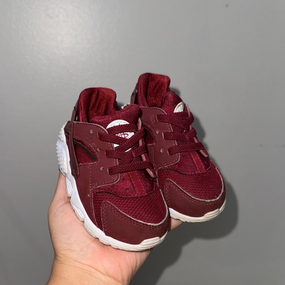 Nike Kids Huarache Burgundy Sneakers